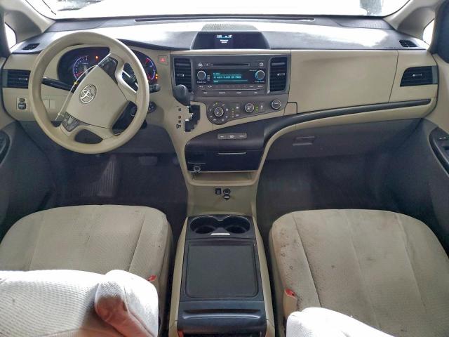 Toyota Sienna Le Image 7