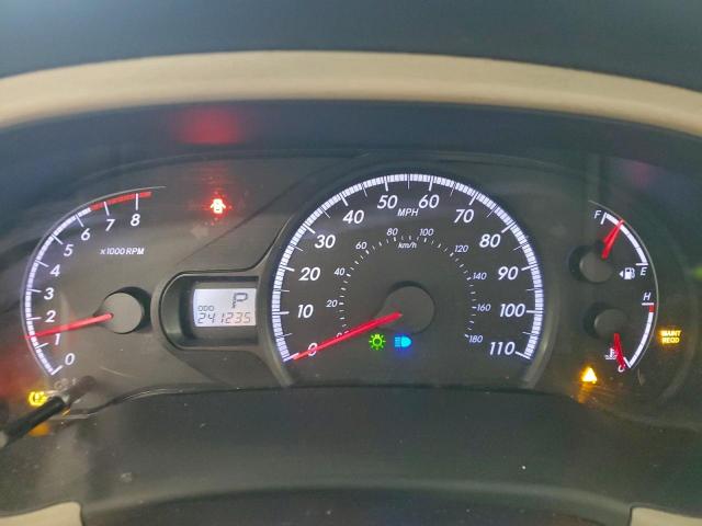 Toyota Sienna Le Image 8