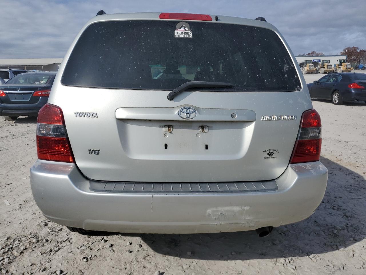 Toyota Highlander Base Image 8