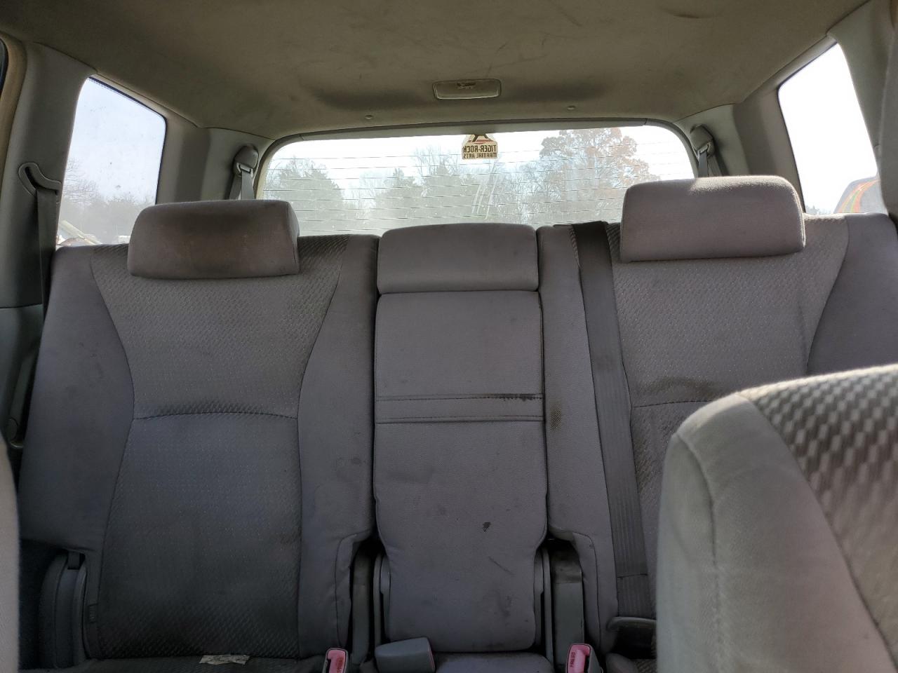 Toyota Highlander Base Image 9