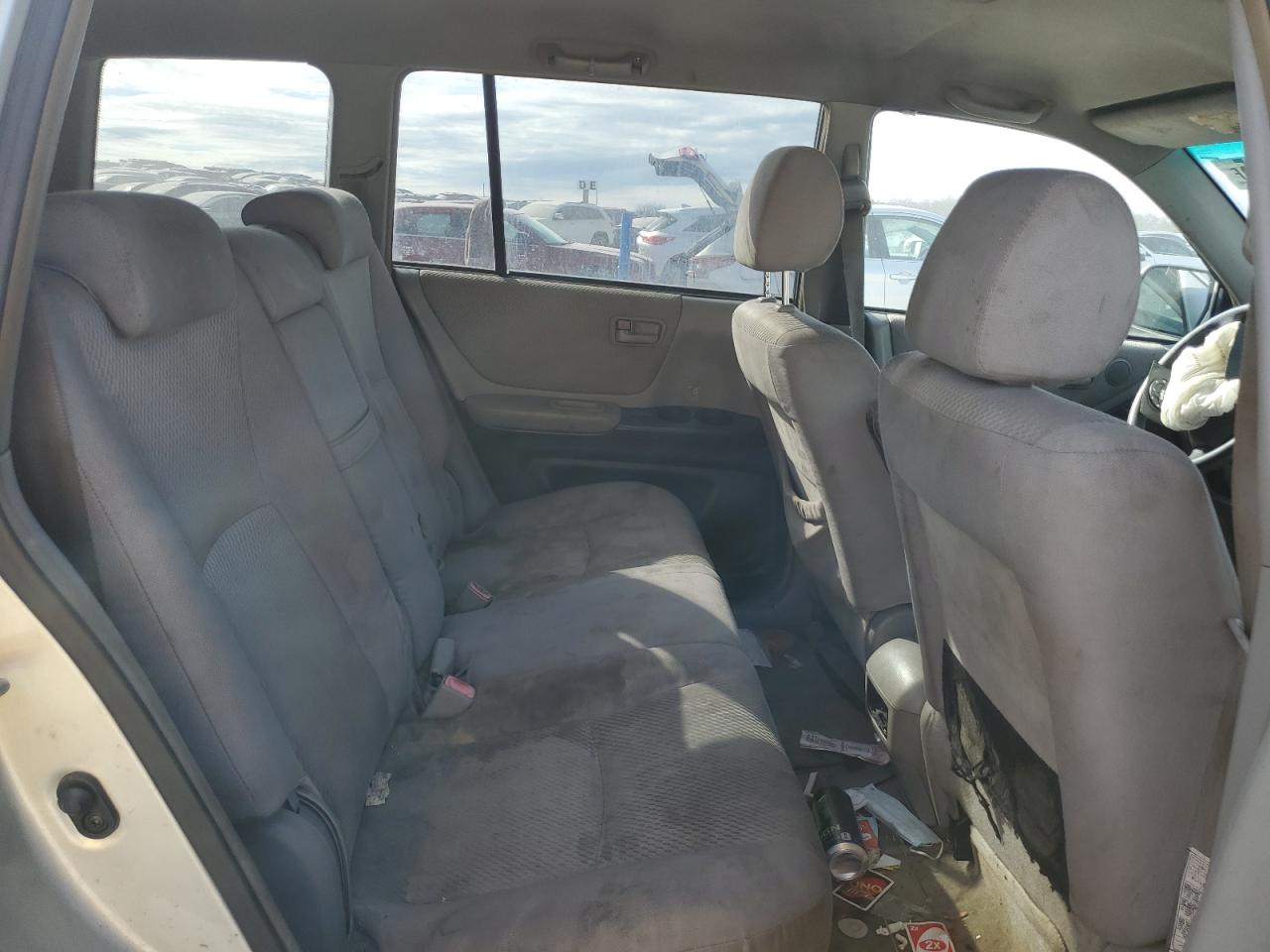 Toyota Highlander Base Image 13