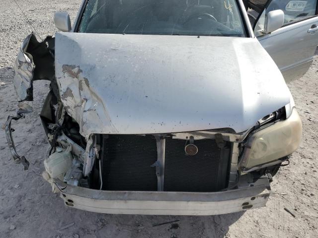 Toyota Highlander Base Image 12