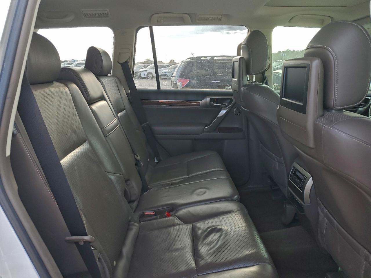 Lexus Gx 460 Premium Image 10