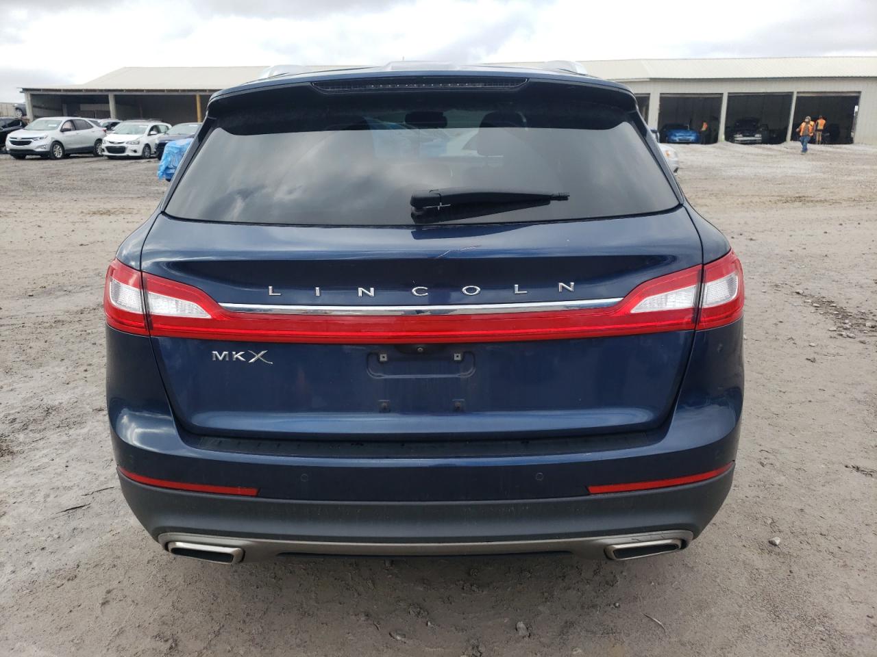 Lincoln MKX Reserve Image 10