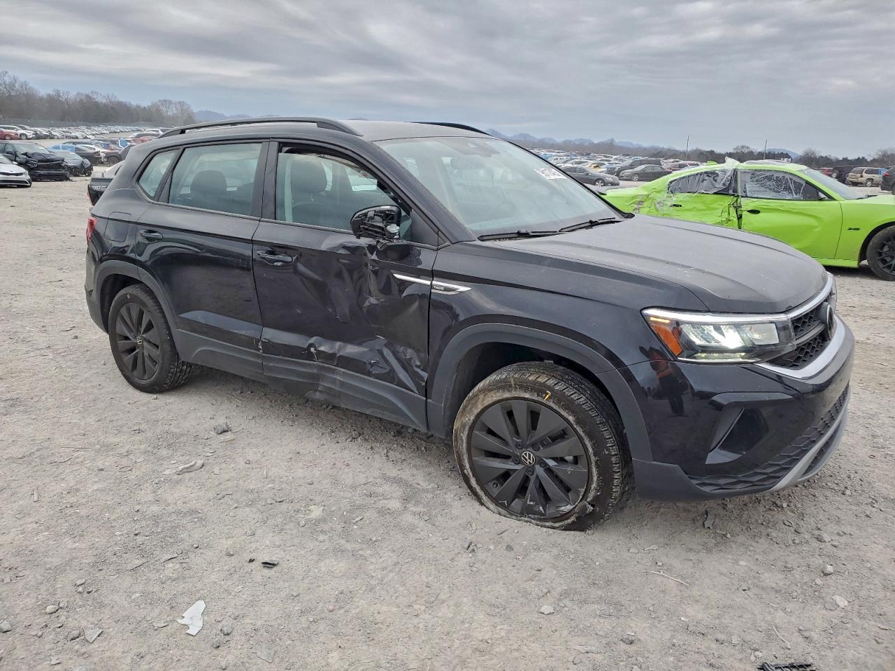 Volkswagen Taos S Image 6