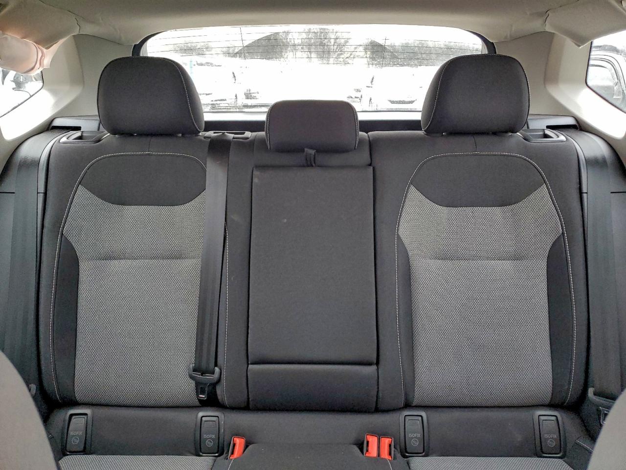 Volkswagen Taos S Image 10