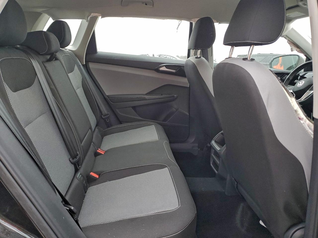 Volkswagen Taos S Image 12