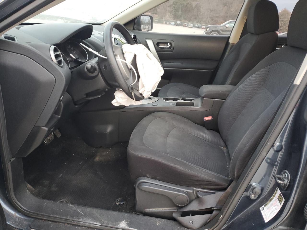 Nissan Rogue S Image 3