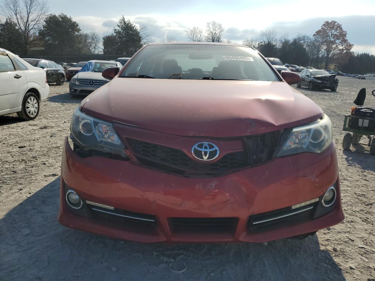 Toyota Camry Base Image 3