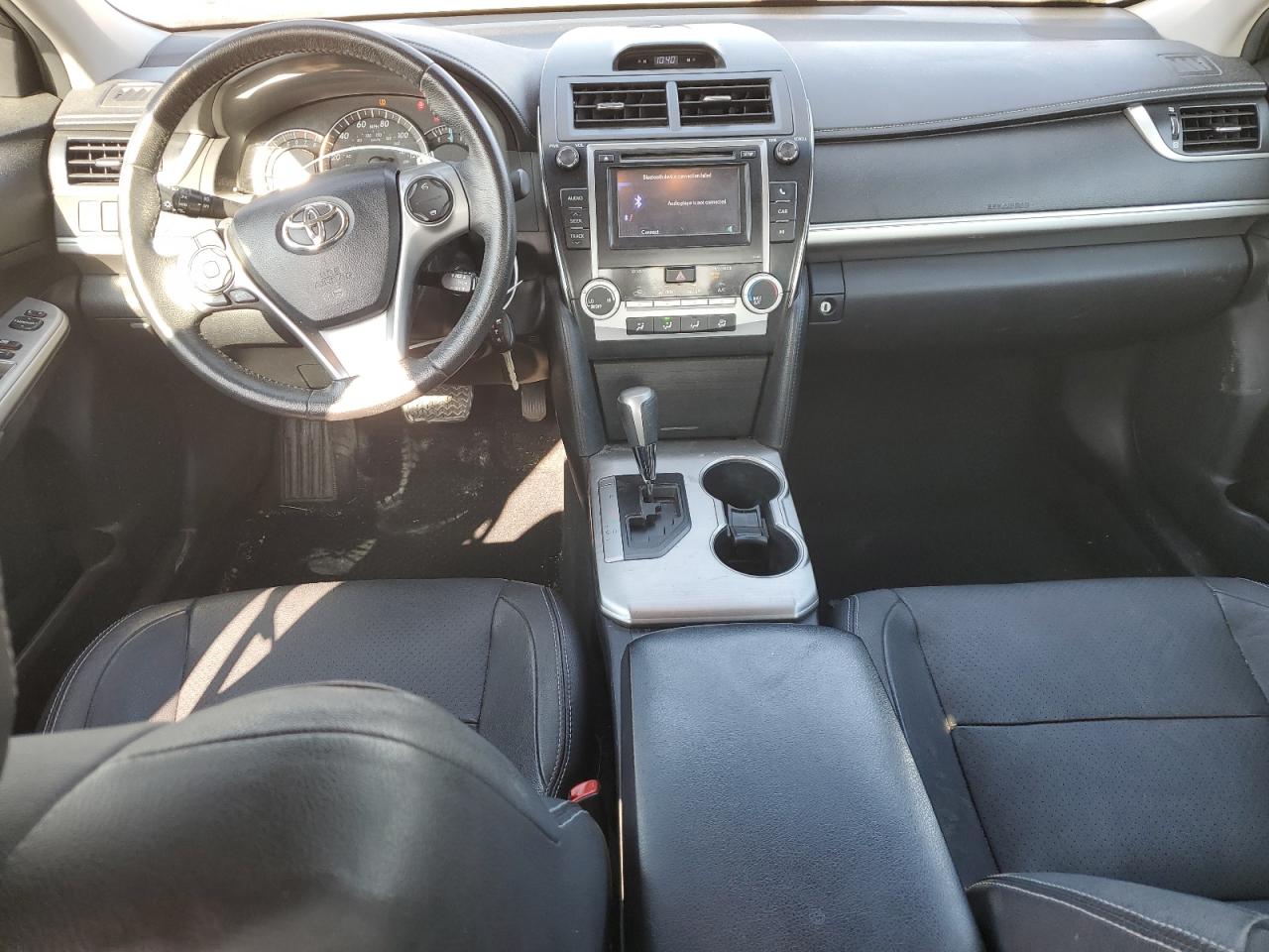 Toyota Camry Base Image 7