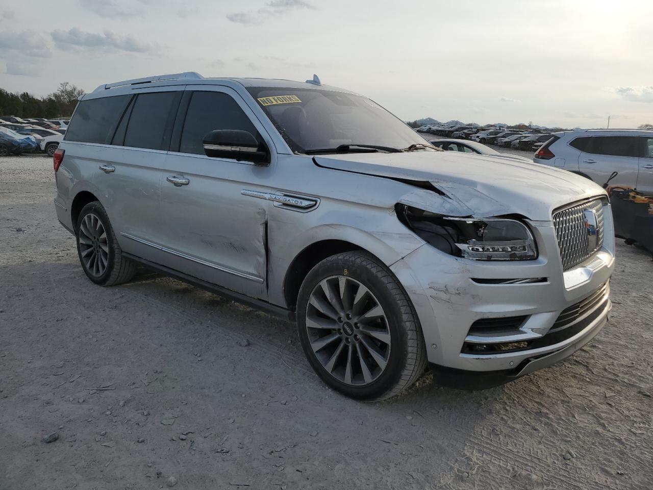 Lincoln Navigator Select Image 8