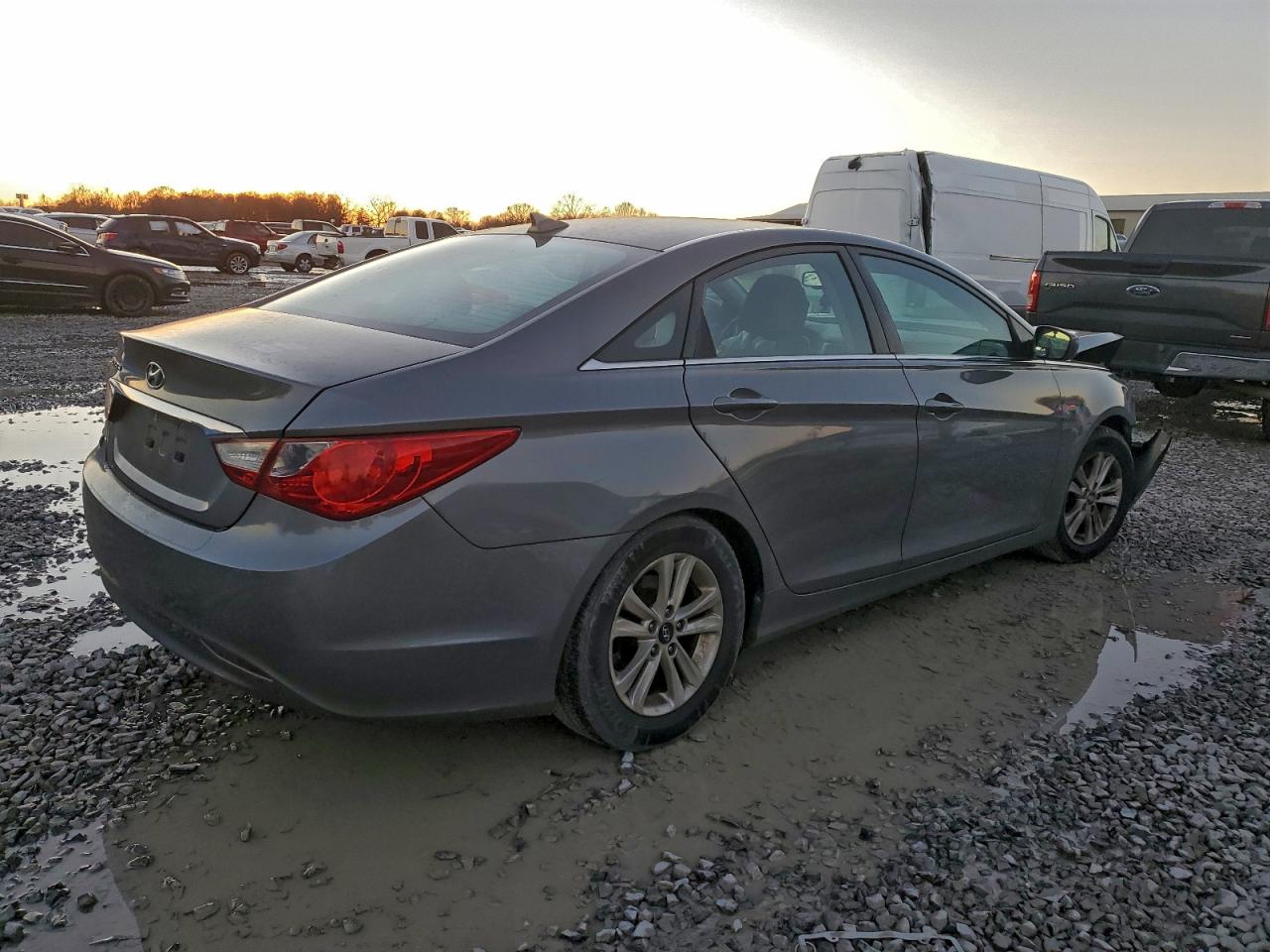 Hyundai SONATA Gls Image 6