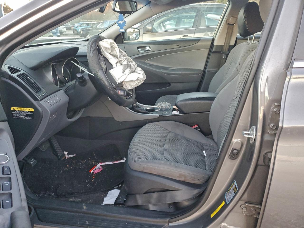 Hyundai SONATA Gls Image 7