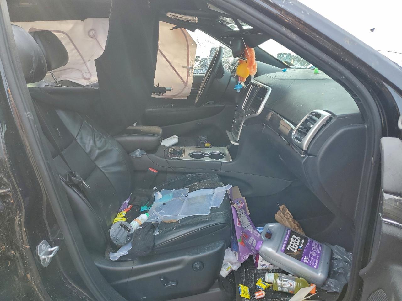 Jeep Grand Cherokee Overland Image 2