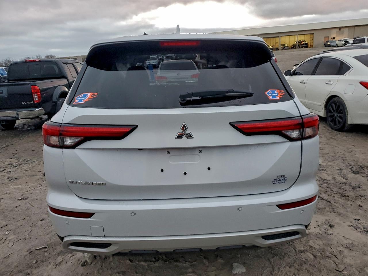 Mitsubishi Outlander Se Image 5