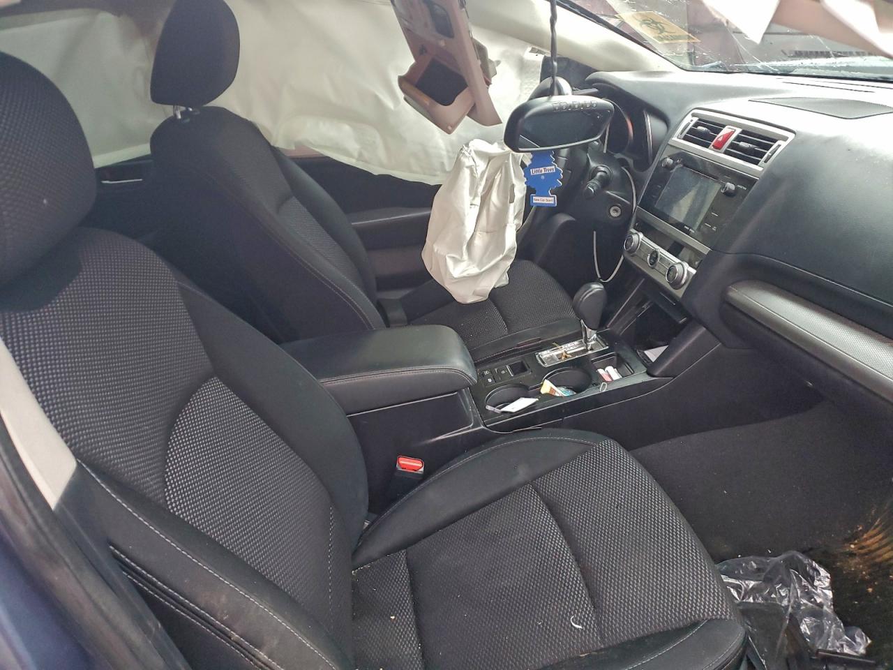 Subaru Outback 2.5i Premium Image 8