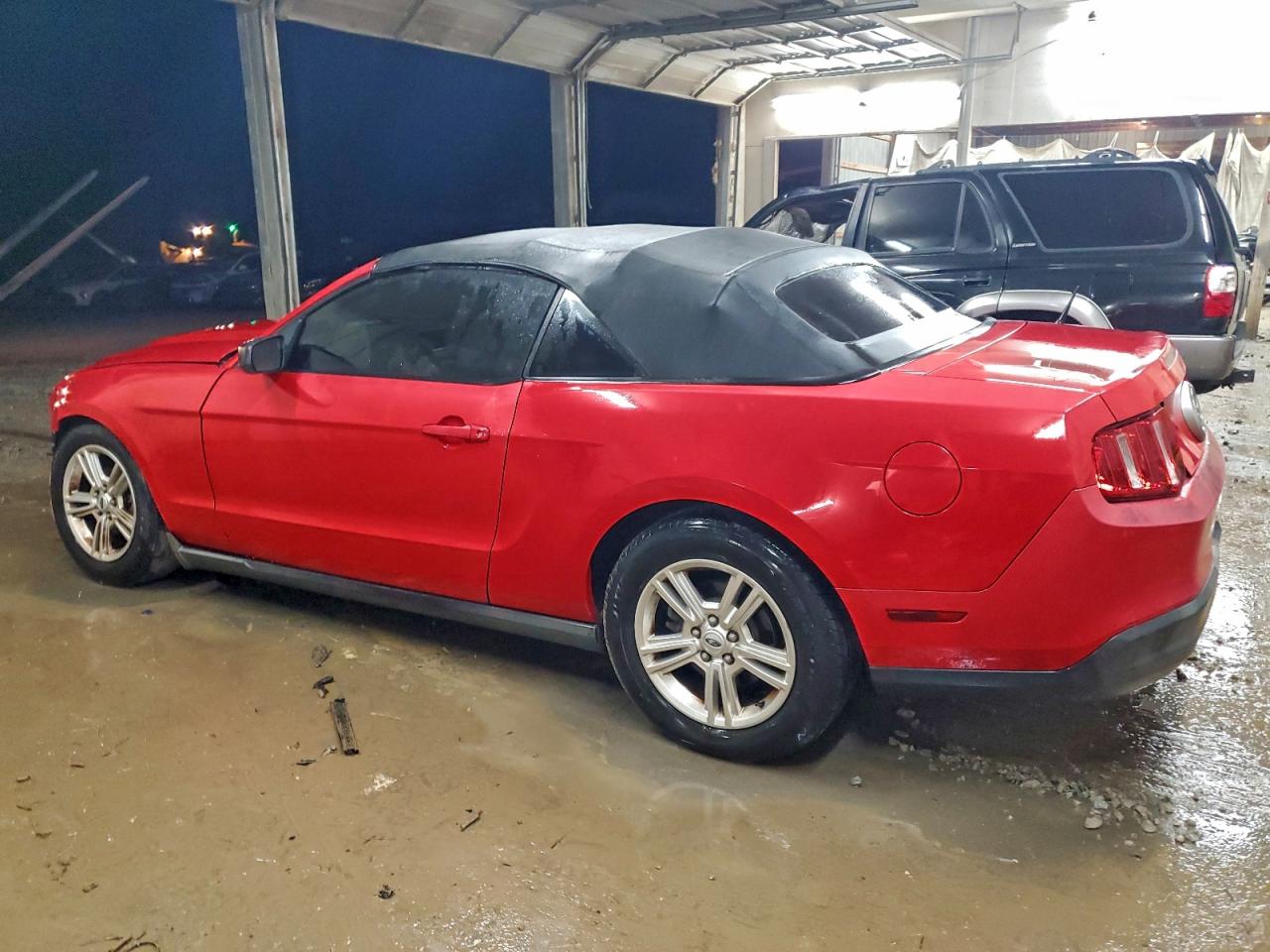 Ford Mustang Image 6