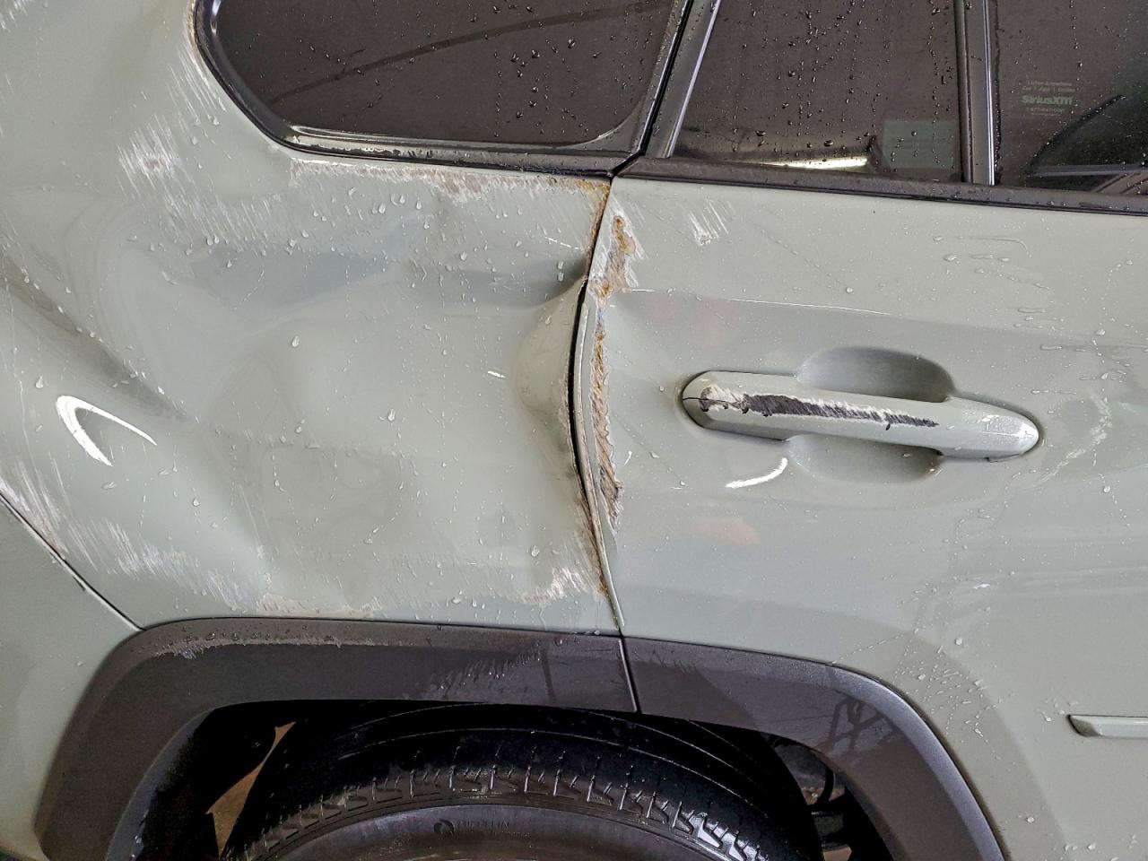 Toyota RAV4 Xle Image 14