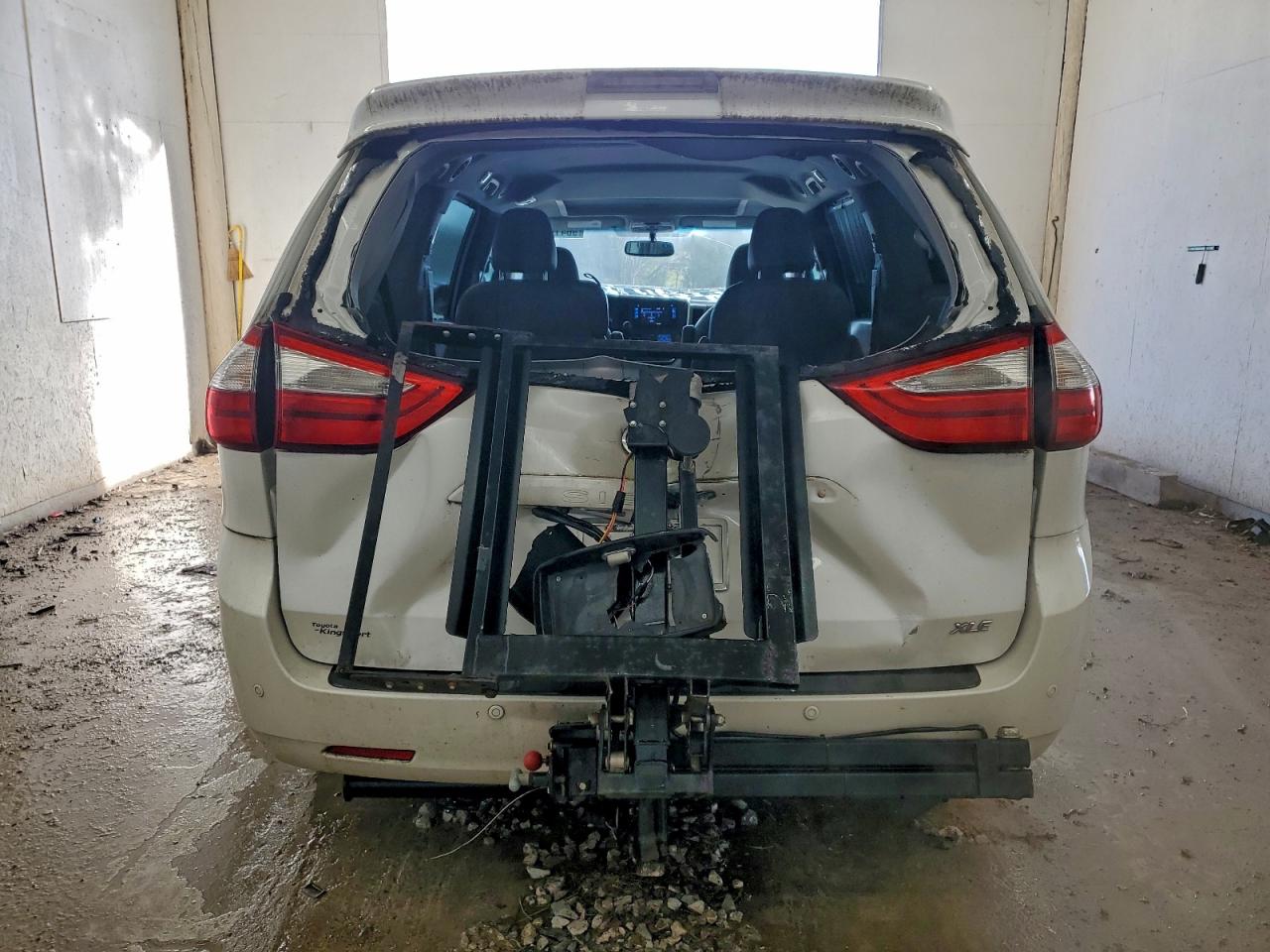 Toyota Sienna Xle Image 7