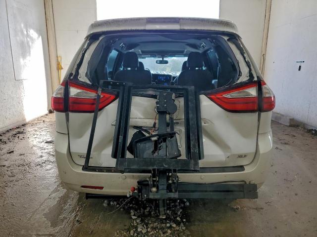 Toyota Sienna Xle Image 7