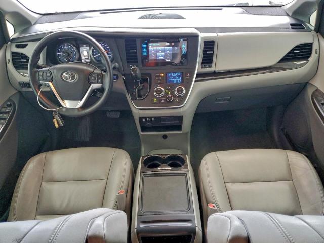 Toyota Sienna Xle Image 2