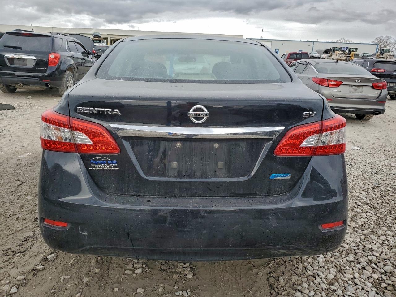 Nissan Sentra S Image 10