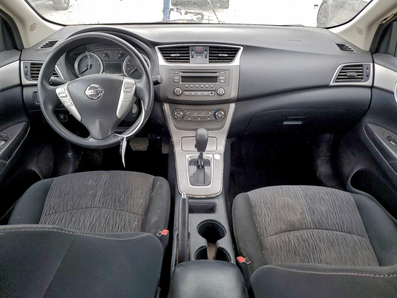 Nissan Sentra S Image 6