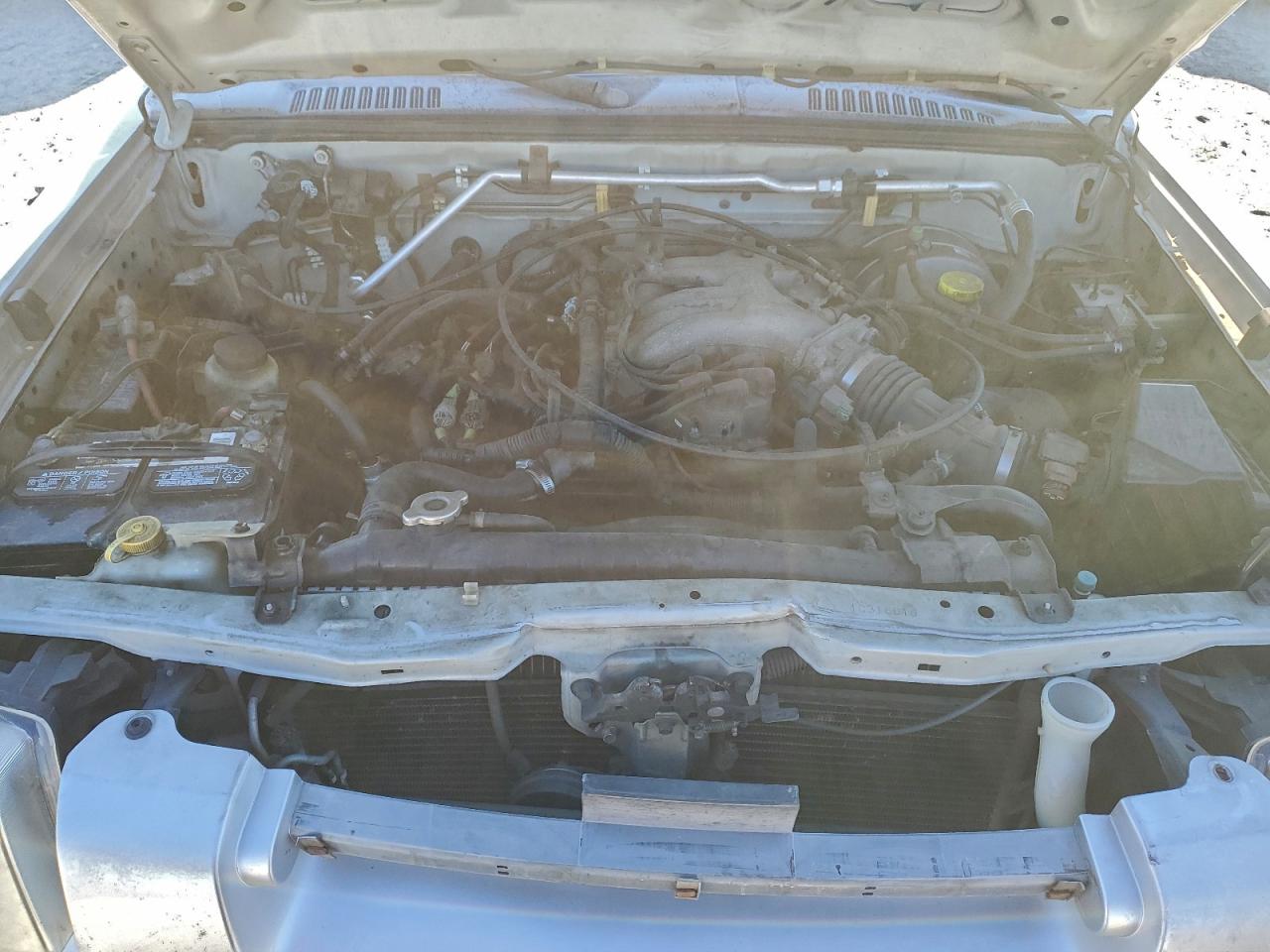 Nissan Frontier Crew Cab Xe Image 9