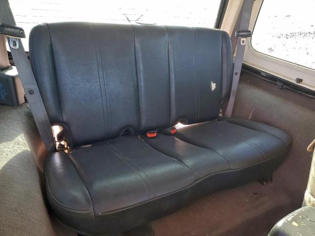 Jeep Wrangler Sahara Image 4