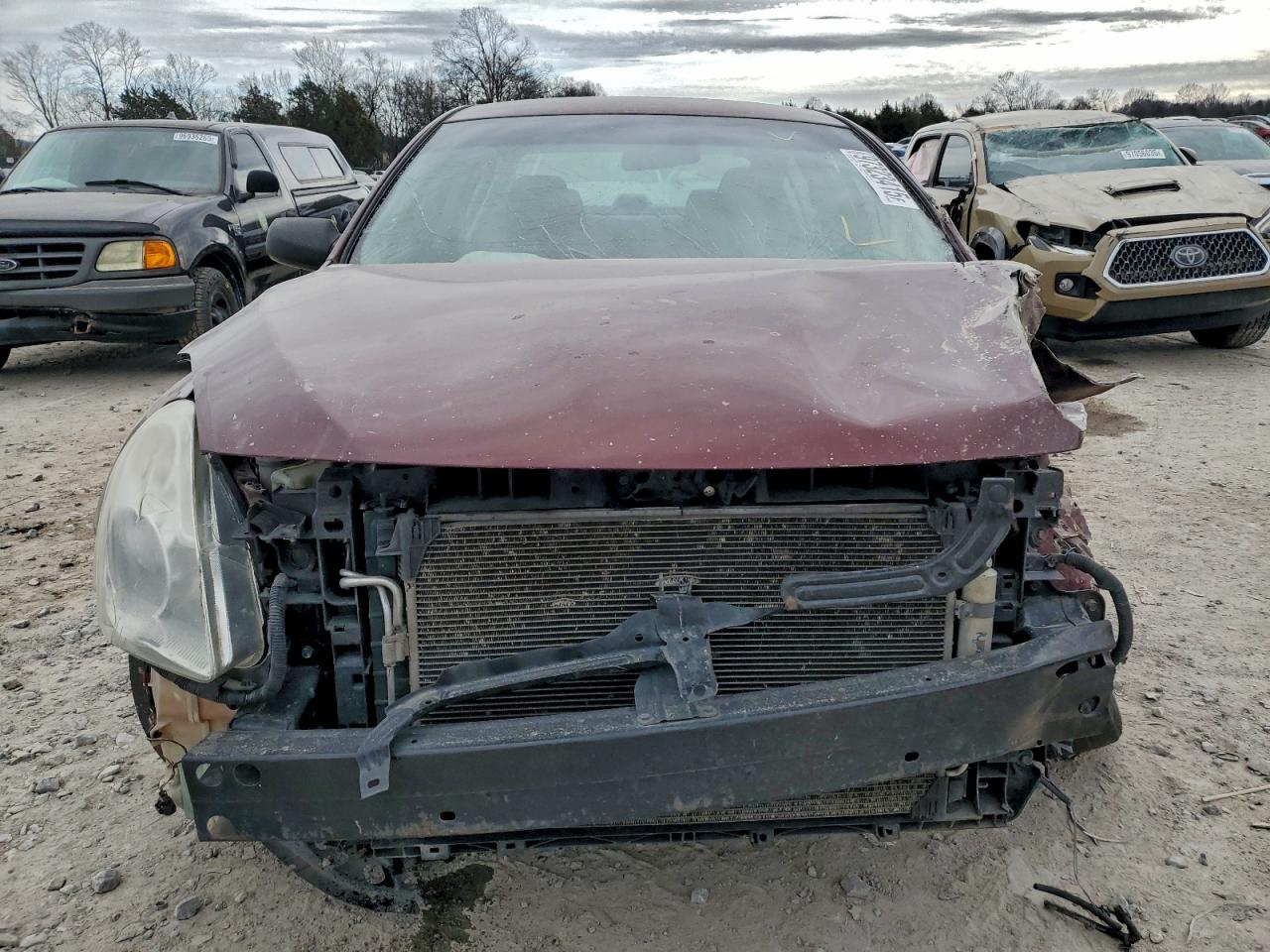 Nissan Altima Base Image 5