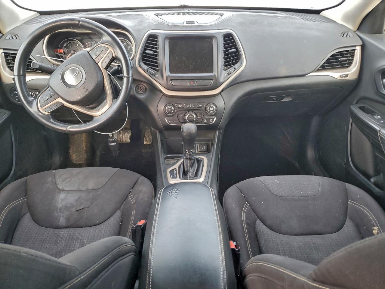 Jeep Grand Cherokee Latitude Image 8