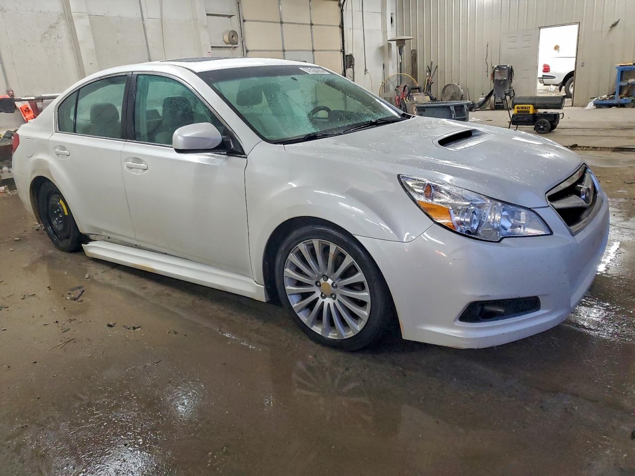 Subaru Legacy 2.5gt Limited Image 9