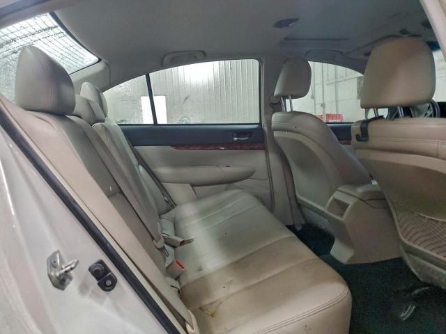 Subaru Legacy 2.5gt Limited Image 10