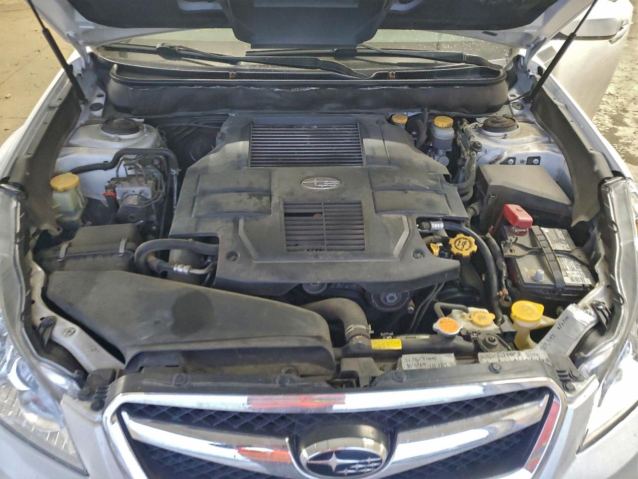 Subaru Legacy 2.5gt Limited Image 8