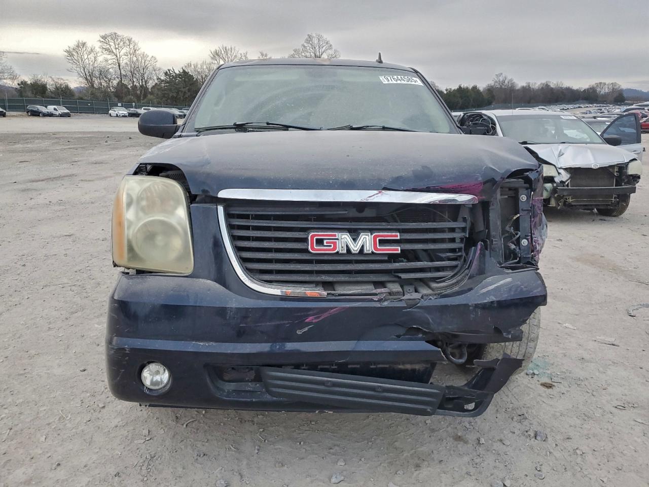 GMC Yukon Image 4