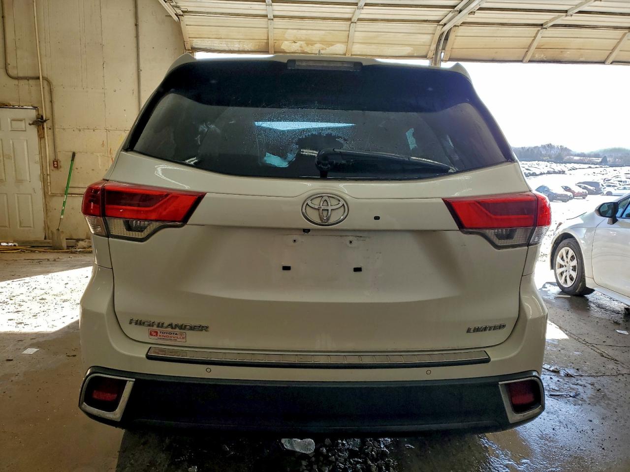 Toyota Highlander Limited Image 4