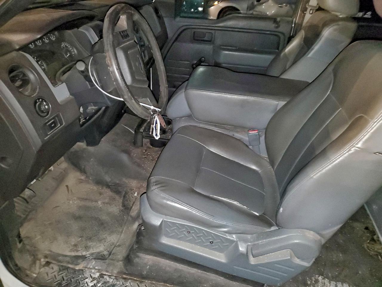 Ford F-150 Super Cab Image 2