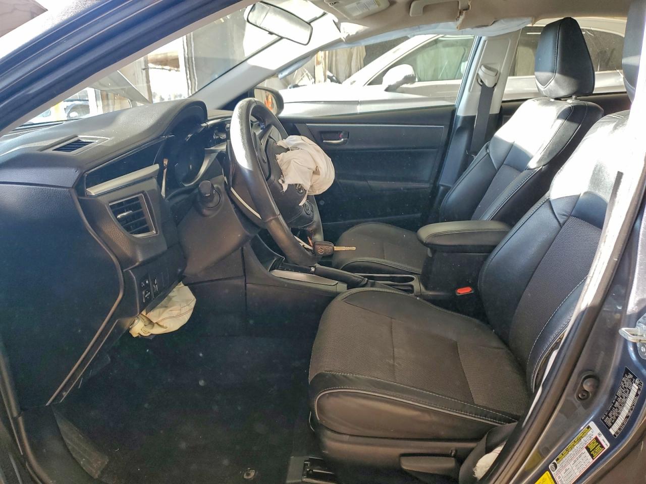 Toyota Corolla L Image 10