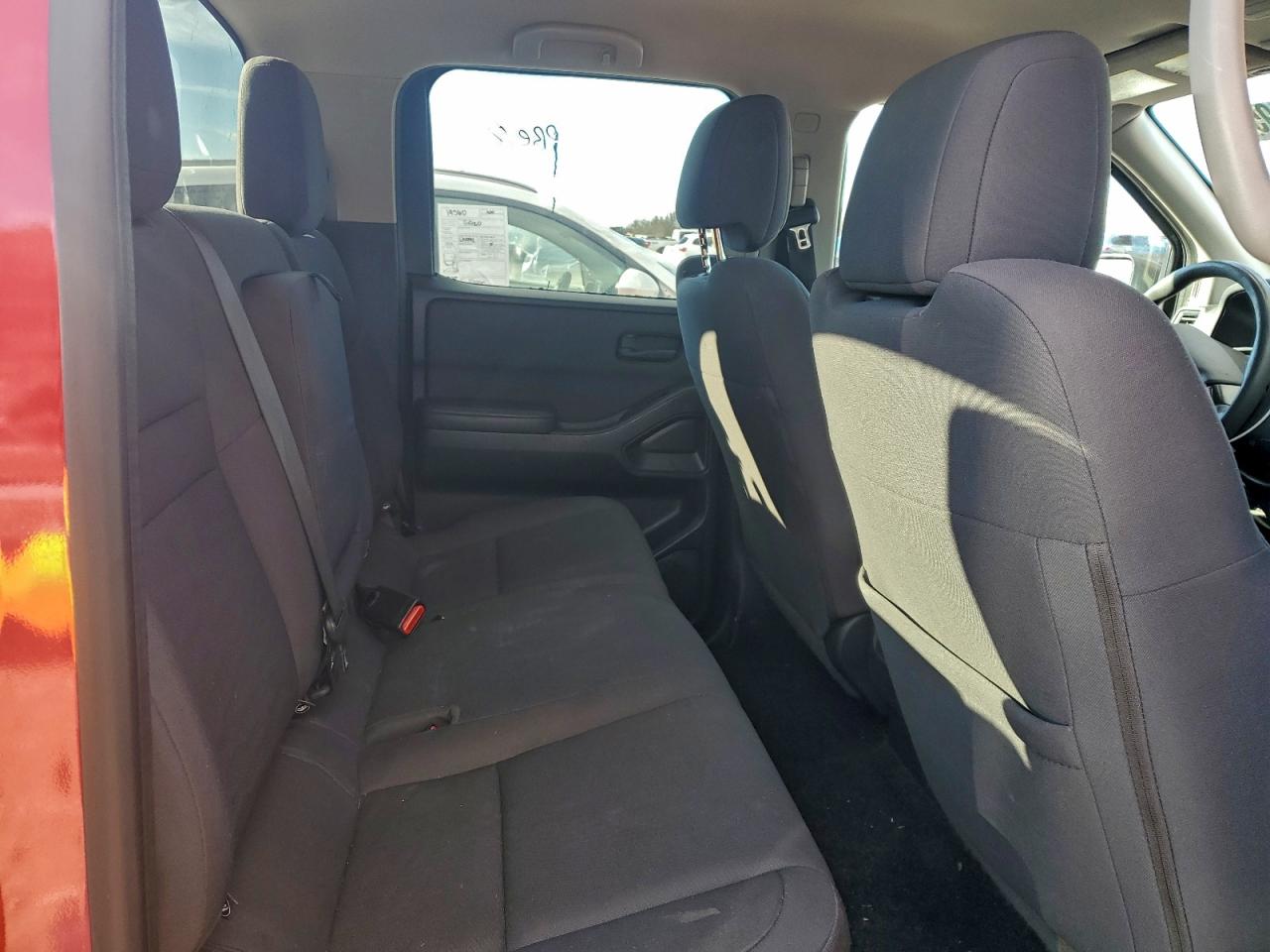 Nissan Frontier S Image 3