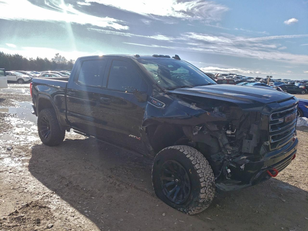 GMC Sierra K1500 At4 Image 2