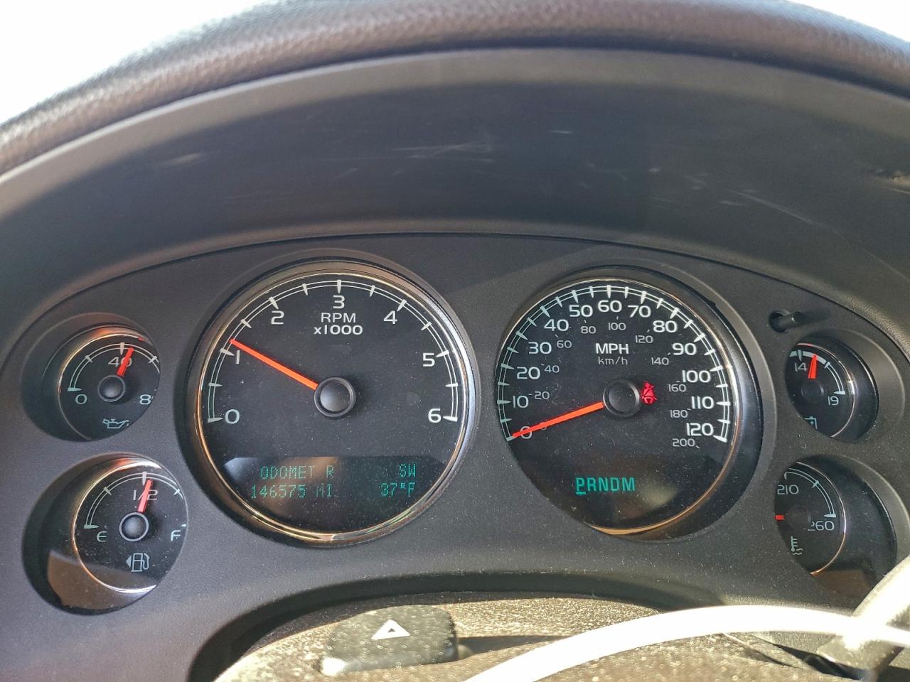 GMC Yukon Denali Image 7