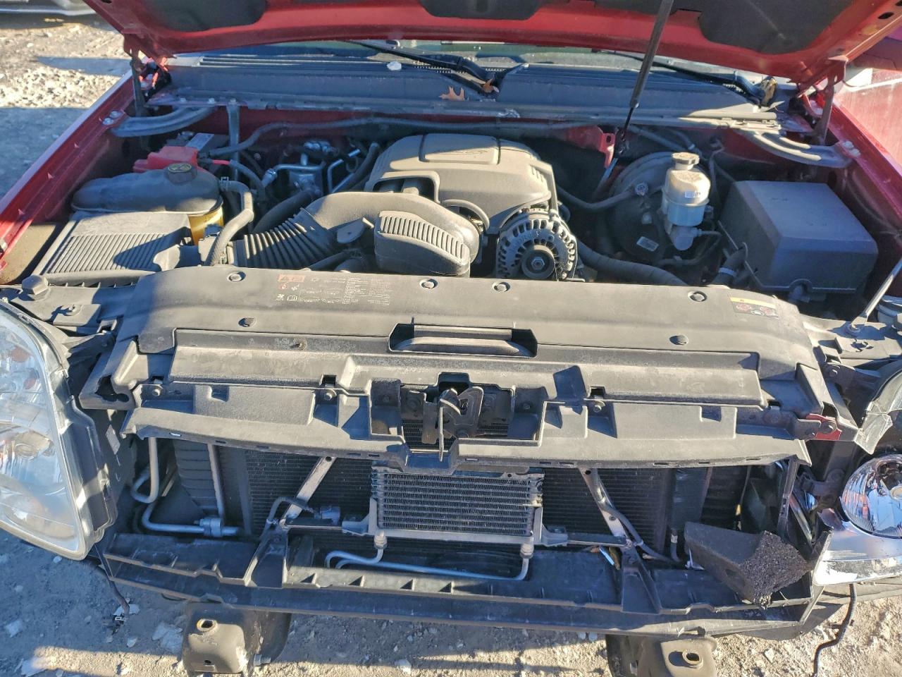 GMC Yukon Denali Image 12