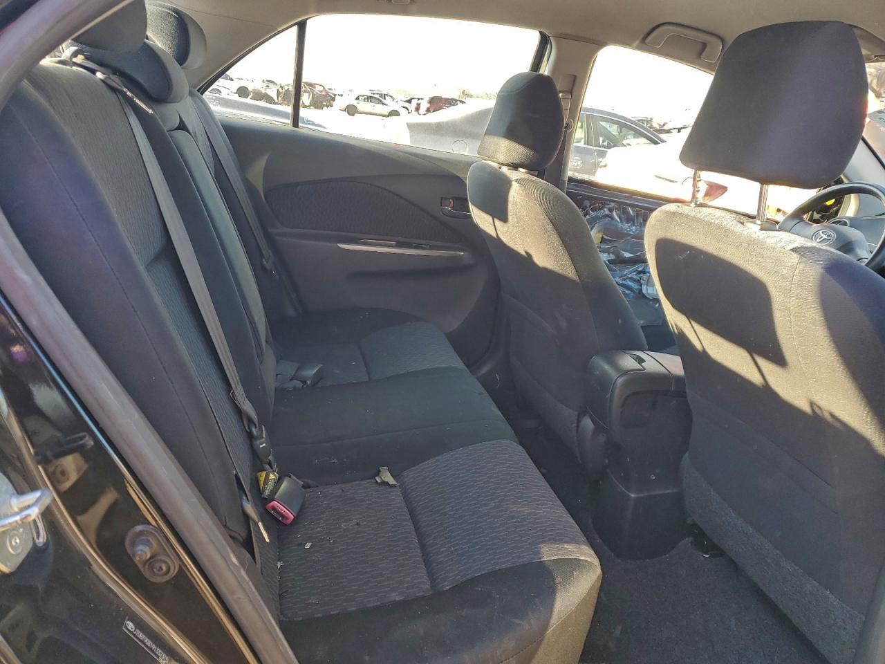 Toyota Yaris Image 8