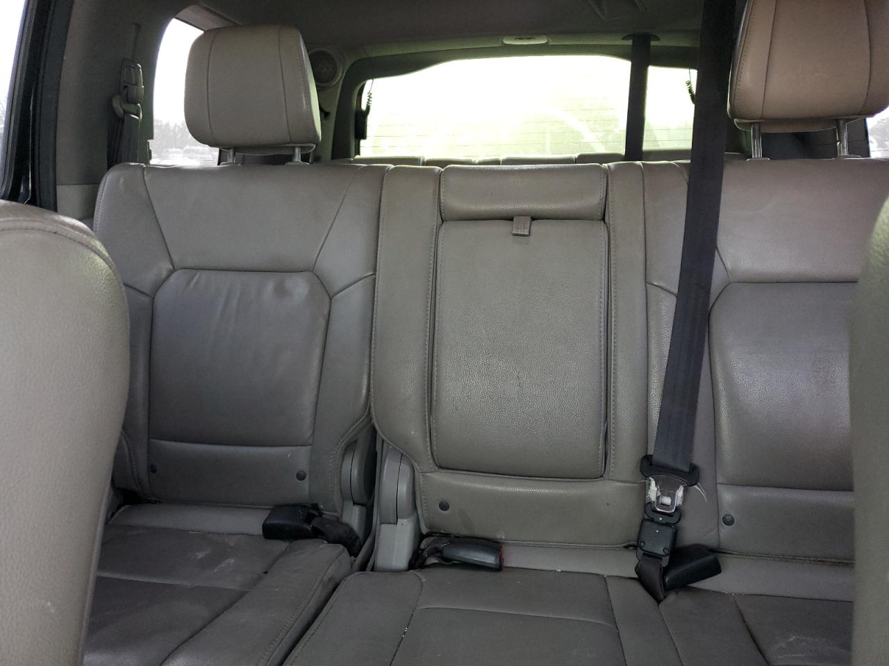Honda Pilot Touring Image 3