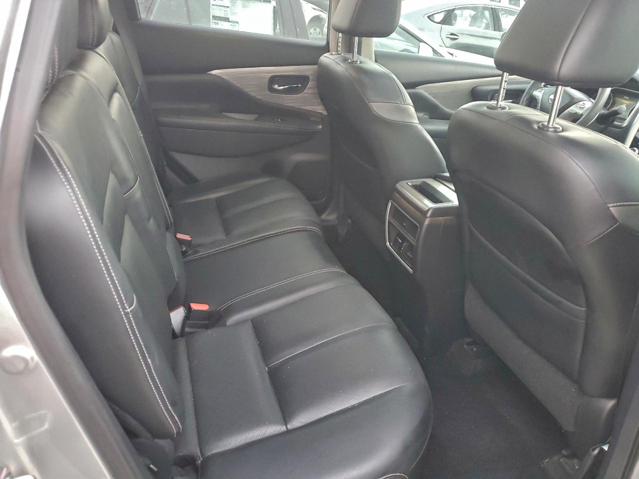 Nissan Murano S Image 8