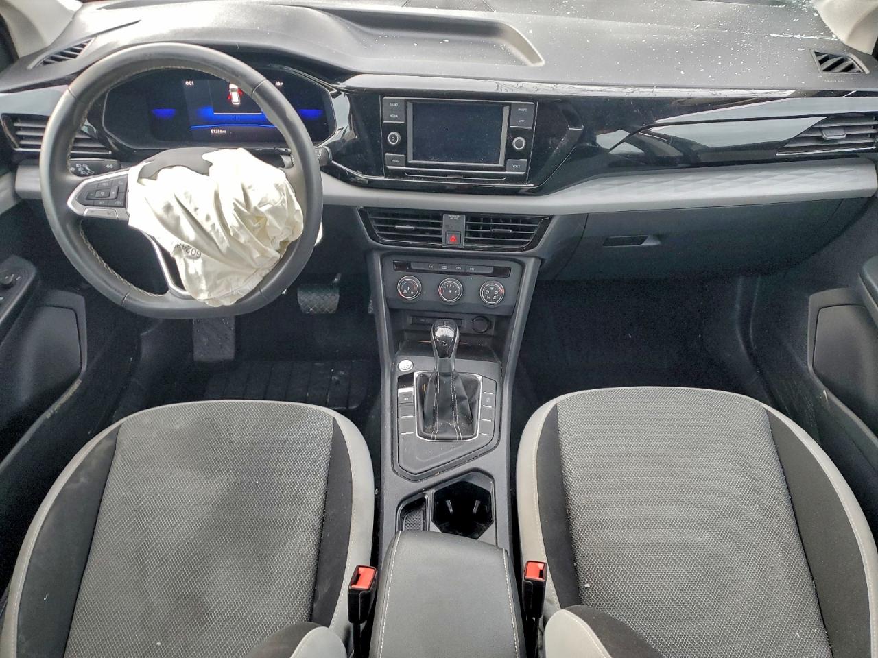 Volkswagen Taos S Image 4