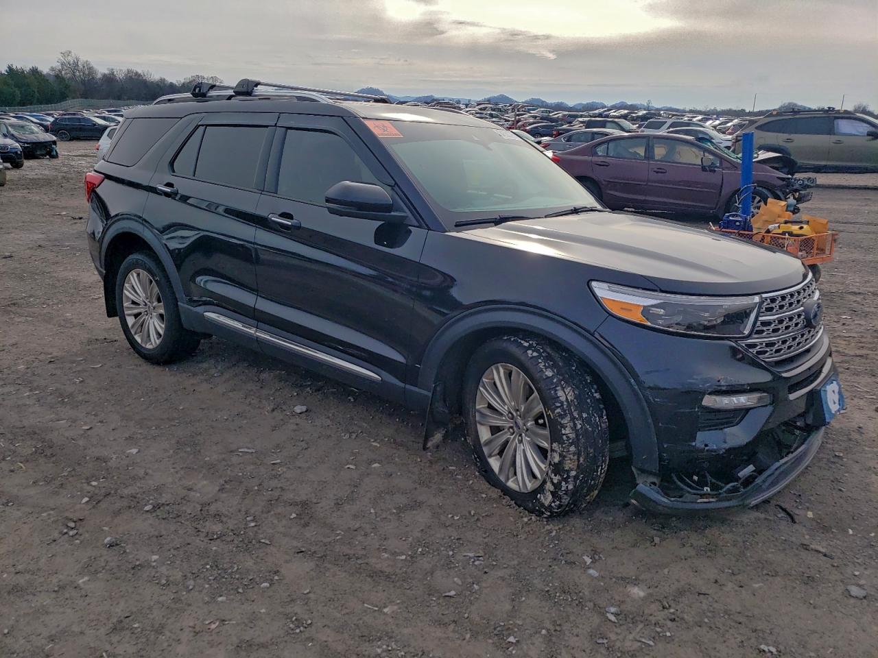 Ford Explorer Limited Image 5