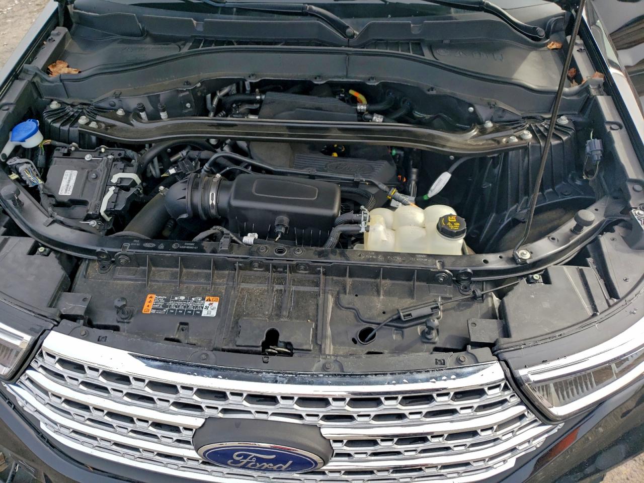 Ford Explorer Limited Image 11