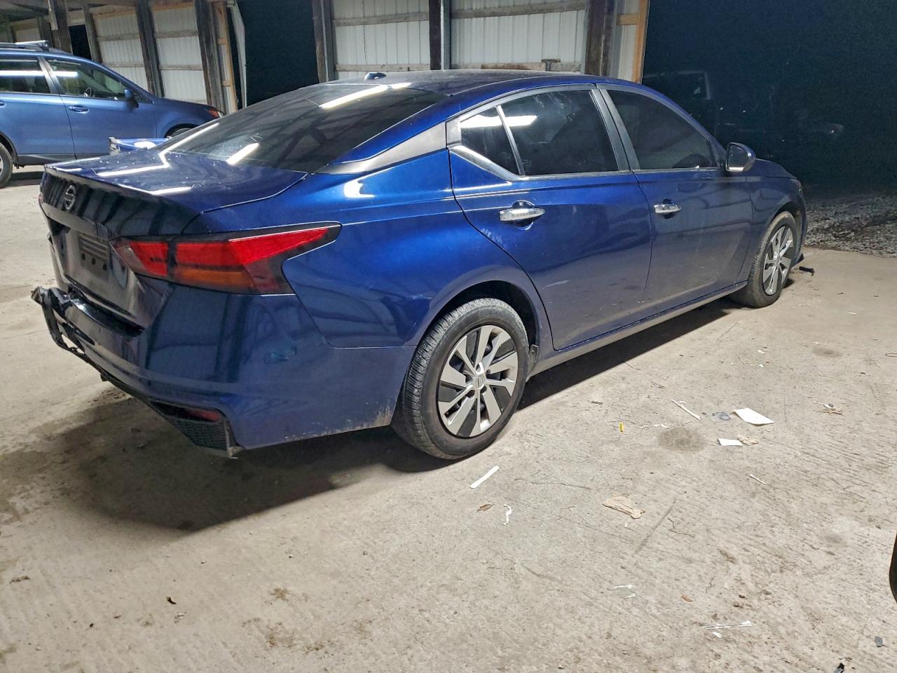 Nissan Altima S Image 2