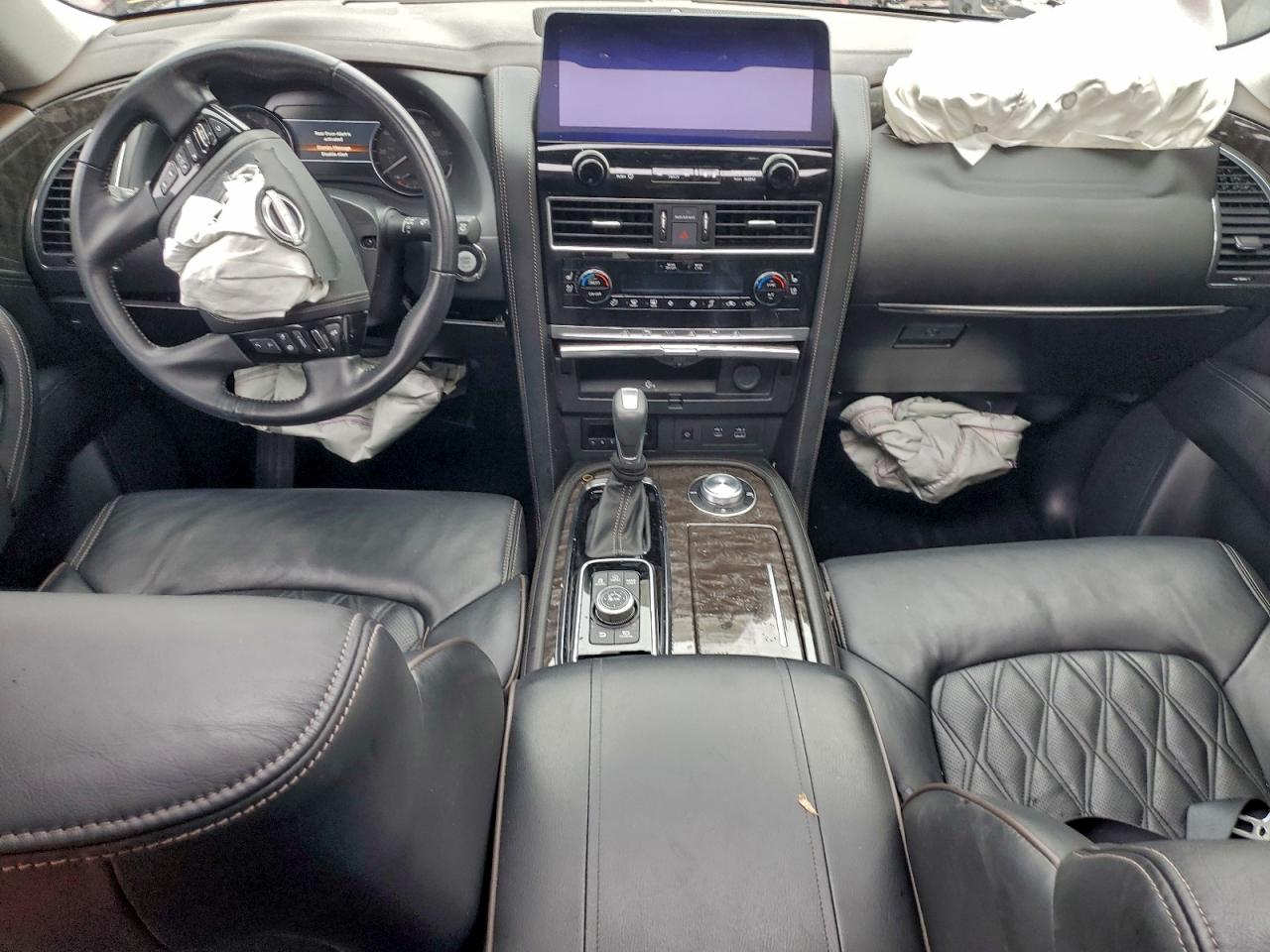 Nissan Armada Platinum Image 4